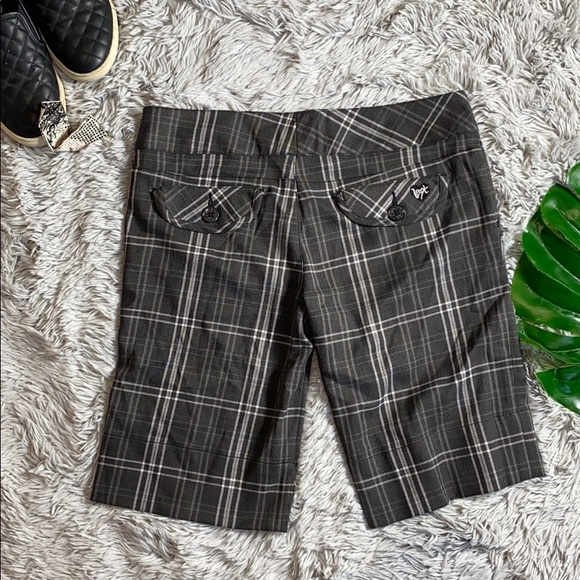 NWT Lost plaid grey Bermuda shorts size 7 - Picture 4 of 5